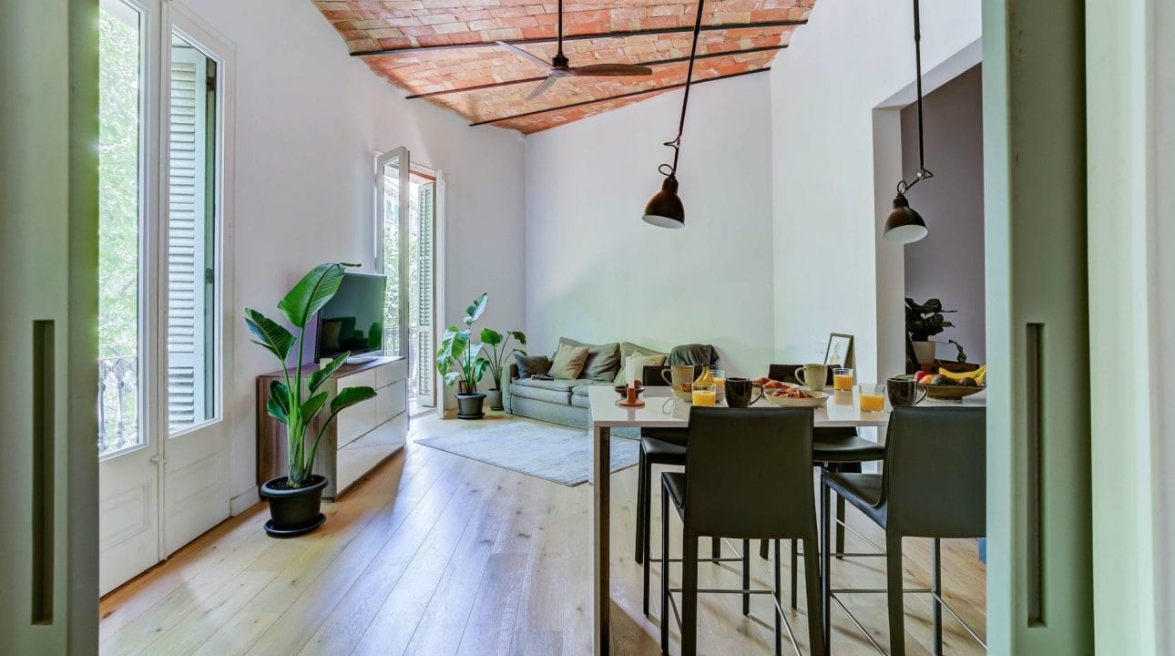 Short-Term Rental Sites for Hosts
